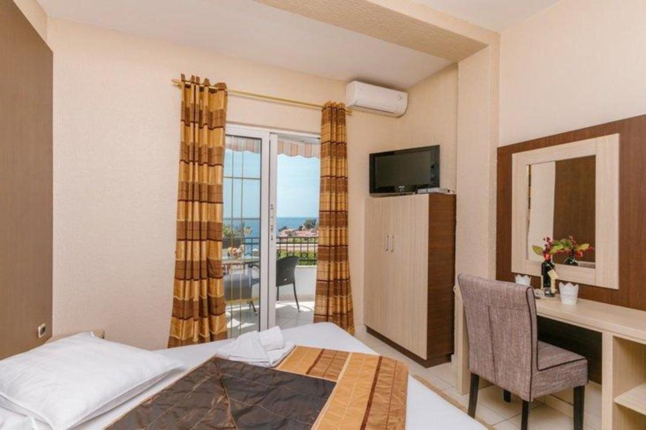 Monte Perla Residence Sveti Stefan Buitenkant foto