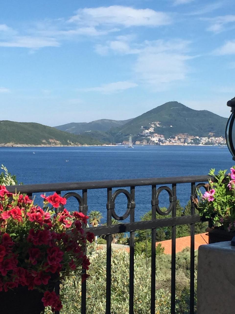 Monte Perla Residence Sveti Stefan Buitenkant foto